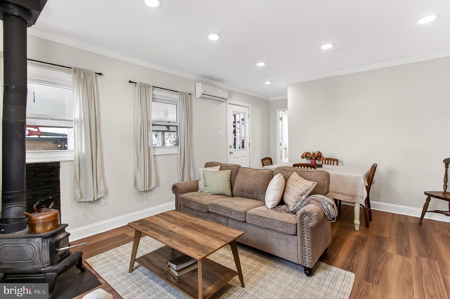 3121 WESTLEY RD, FALLS CHURCH, Virginia 22042, 4 Bedrooms Bedrooms, ,2 BathroomsBathrooms,Residential,For sale,3121 WESTLEY RD,VAFX2294296 MLS # VAFX2294296