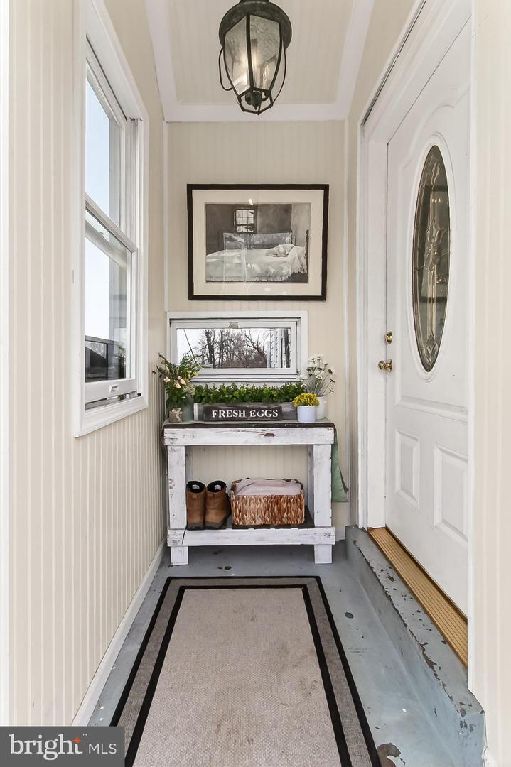 3121 WESTLEY RD, FALLS CHURCH, Virginia 22042, 4 Bedrooms Bedrooms, ,2 BathroomsBathrooms,Residential,For sale,3121 WESTLEY RD,VAFX2294296 MLS # VAFX2294296