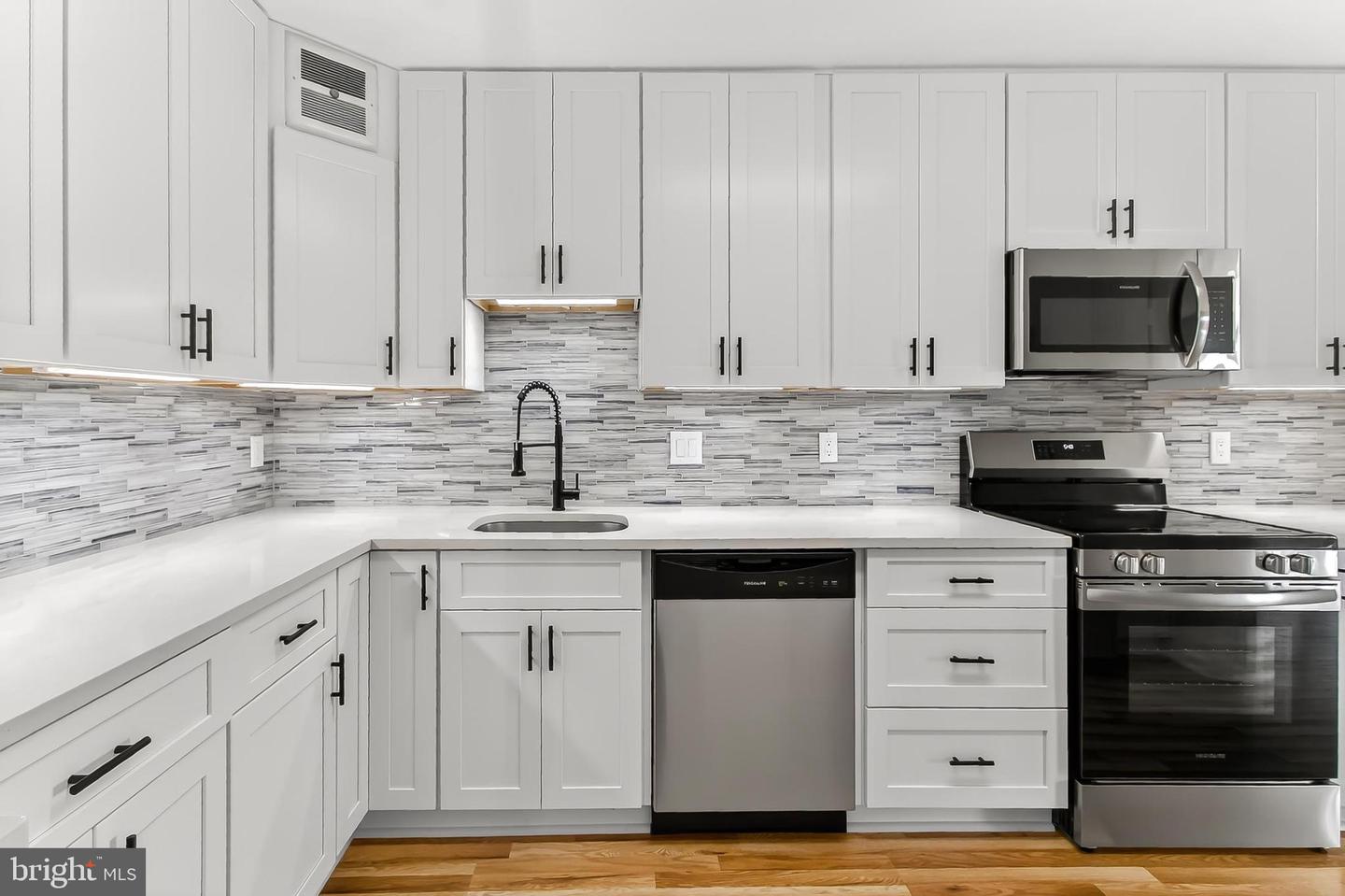 205 YOAKUM PKWY #1511, ALEXANDRIA, Virginia 22304, 3 Bedrooms Bedrooms, ,2 BathroomsBathrooms,Residential,For sale,205 YOAKUM PKWY #1511,VAAX2054828 MLS # VAAX2054828