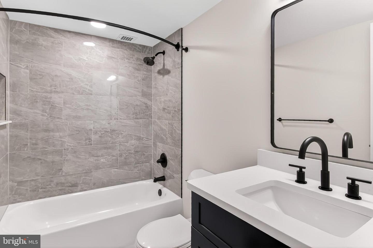 205 YOAKUM PKWY #1511, ALEXANDRIA, Virginia 22304, 3 Bedrooms Bedrooms, ,2 BathroomsBathrooms,Residential,For sale,205 YOAKUM PKWY #1511,VAAX2054828 MLS # VAAX2054828