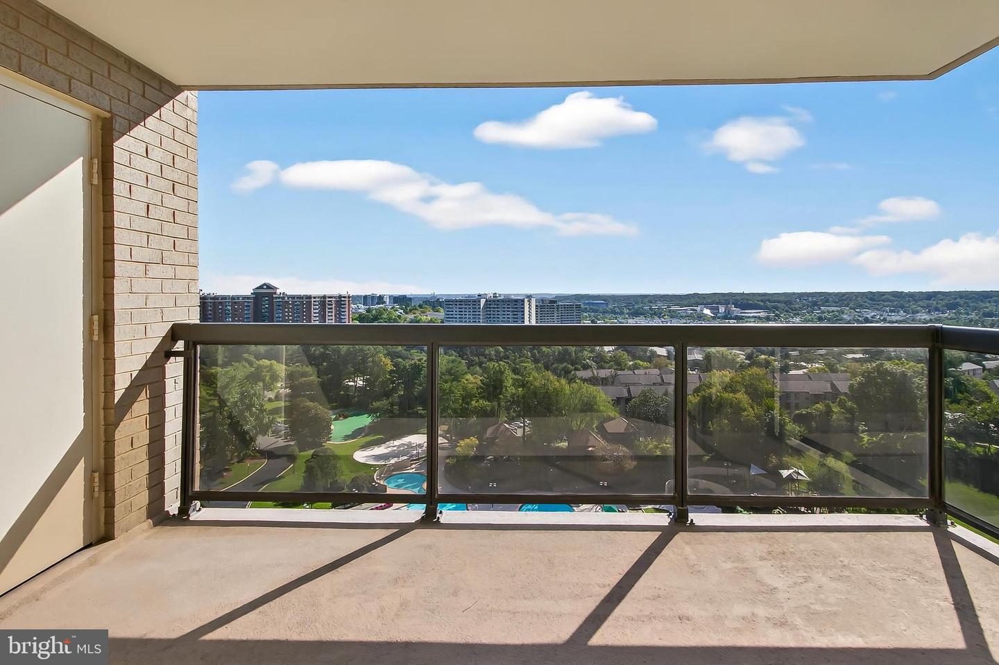 205 YOAKUM PKWY #1511, ALEXANDRIA, Virginia 22304, 3 Bedrooms Bedrooms, ,2 BathroomsBathrooms,Residential,For sale,205 YOAKUM PKWY #1511,VAAX2054828 MLS # VAAX2054828