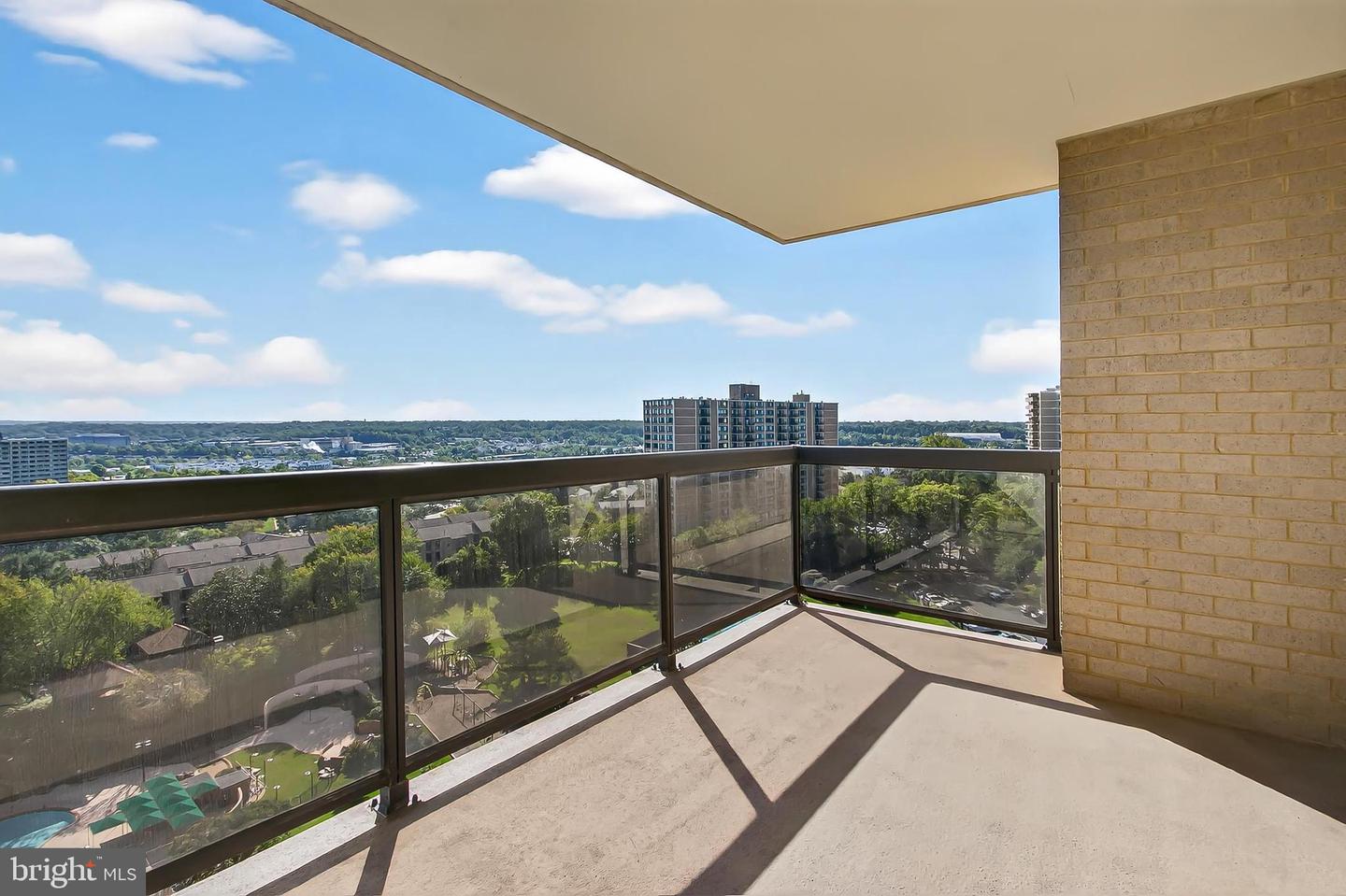 205 YOAKUM PKWY #1511, ALEXANDRIA, Virginia 22304, 3 Bedrooms Bedrooms, ,2 BathroomsBathrooms,Residential,For sale,205 YOAKUM PKWY #1511,VAAX2054828 MLS # VAAX2054828