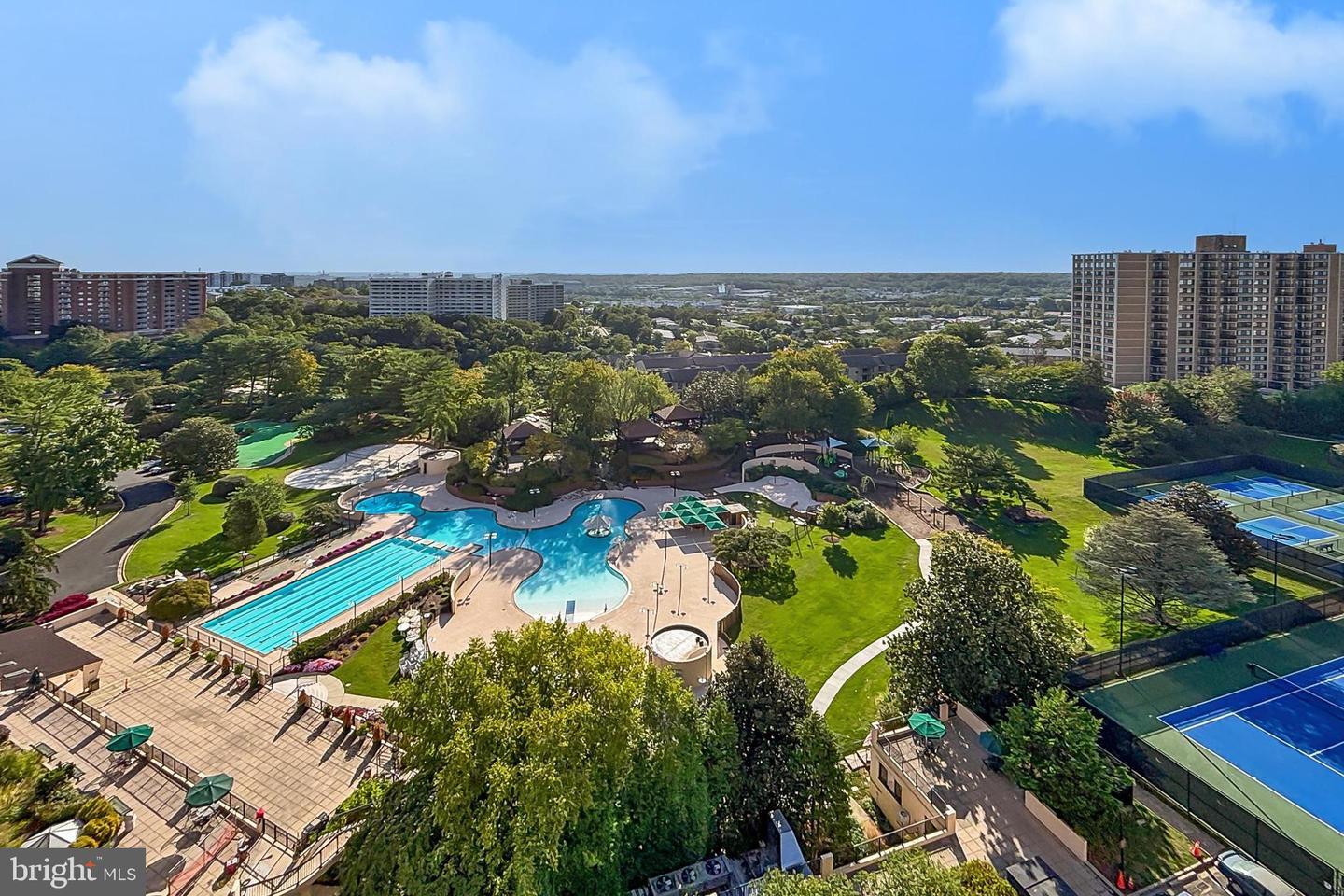 205 YOAKUM PKWY #1511, ALEXANDRIA, Virginia 22304, 3 Bedrooms Bedrooms, ,2 BathroomsBathrooms,Residential,For sale,205 YOAKUM PKWY #1511,VAAX2054828 MLS # VAAX2054828