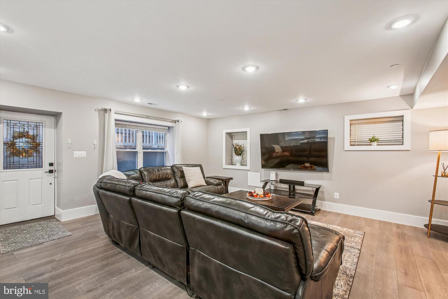 4315 NEW HAMPSHIRE AVE NW #1, WASHINGTON, District Of Columbia 20011, 2 Bedrooms Bedrooms, 6 Rooms Rooms,2 BathroomsBathrooms,Residential,For sale,4315 NEW HAMPSHIRE AVE NW #1,DCDC2249130 MLS # DCDC2249130