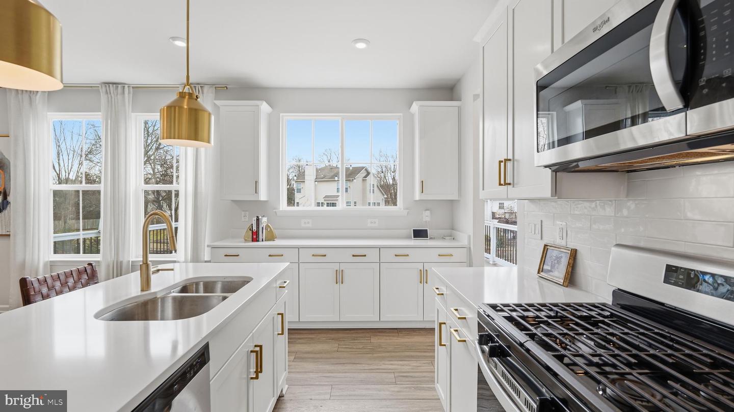 9441 DESCHAMP, MANASSAS, Virginia 20112, 5 Bedrooms Bedrooms, 6 Rooms Rooms,3 BathroomsBathrooms,Residential,For sale,9441 DESCHAMP,VAPW2113814 MLS # VAPW2113814