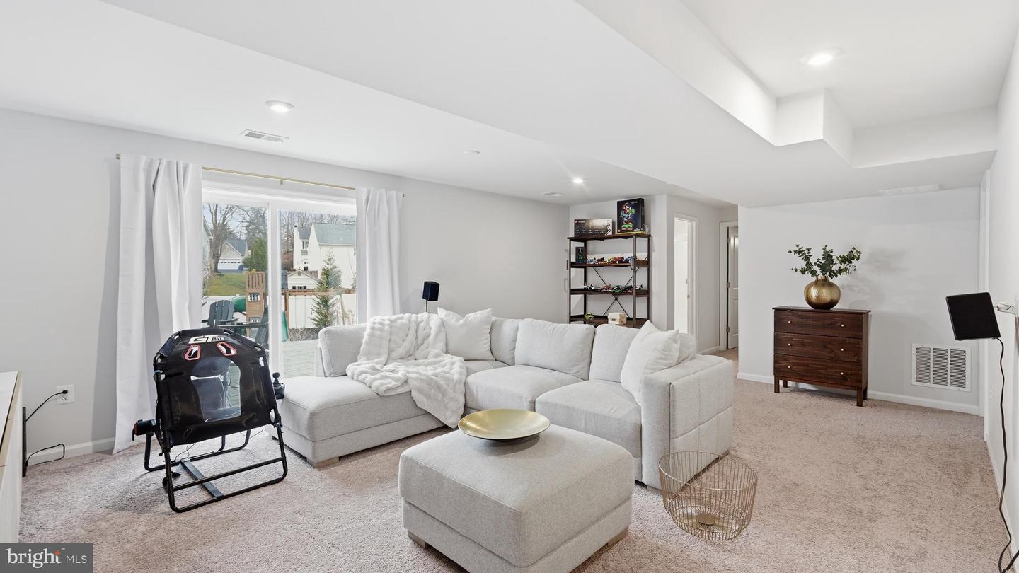 9441 DESCHAMP, MANASSAS, Virginia 20112, 5 Bedrooms Bedrooms, 6 Rooms Rooms,3 BathroomsBathrooms,Residential,For sale,9441 DESCHAMP,VAPW2113814 MLS # VAPW2113814