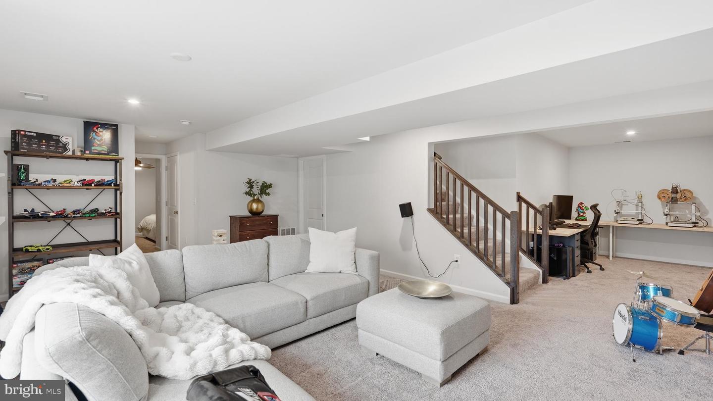 9441 DESCHAMP, MANASSAS, Virginia 20112, 5 Bedrooms Bedrooms, 6 Rooms Rooms,3 BathroomsBathrooms,Residential,For sale,9441 DESCHAMP,VAPW2113814 MLS # VAPW2113814