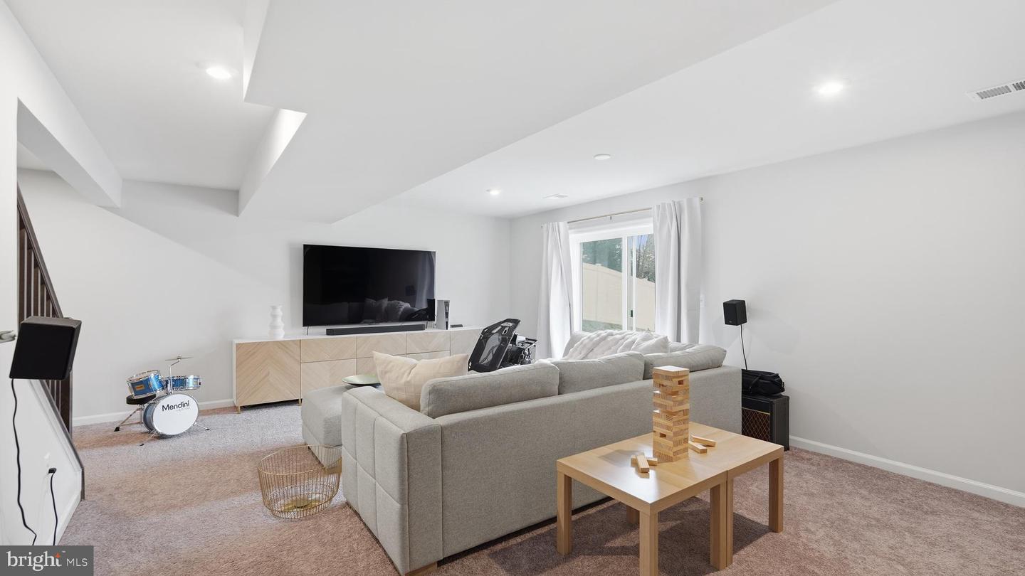 9441 DESCHAMP, MANASSAS, Virginia 20112, 5 Bedrooms Bedrooms, 6 Rooms Rooms,3 BathroomsBathrooms,Residential,For sale,9441 DESCHAMP,VAPW2113814 MLS # VAPW2113814