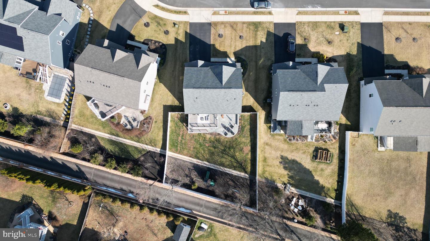 9441 DESCHAMP, MANASSAS, Virginia 20112, 5 Bedrooms Bedrooms, 6 Rooms Rooms,3 BathroomsBathrooms,Residential,For sale,9441 DESCHAMP,VAPW2113814 MLS # VAPW2113814