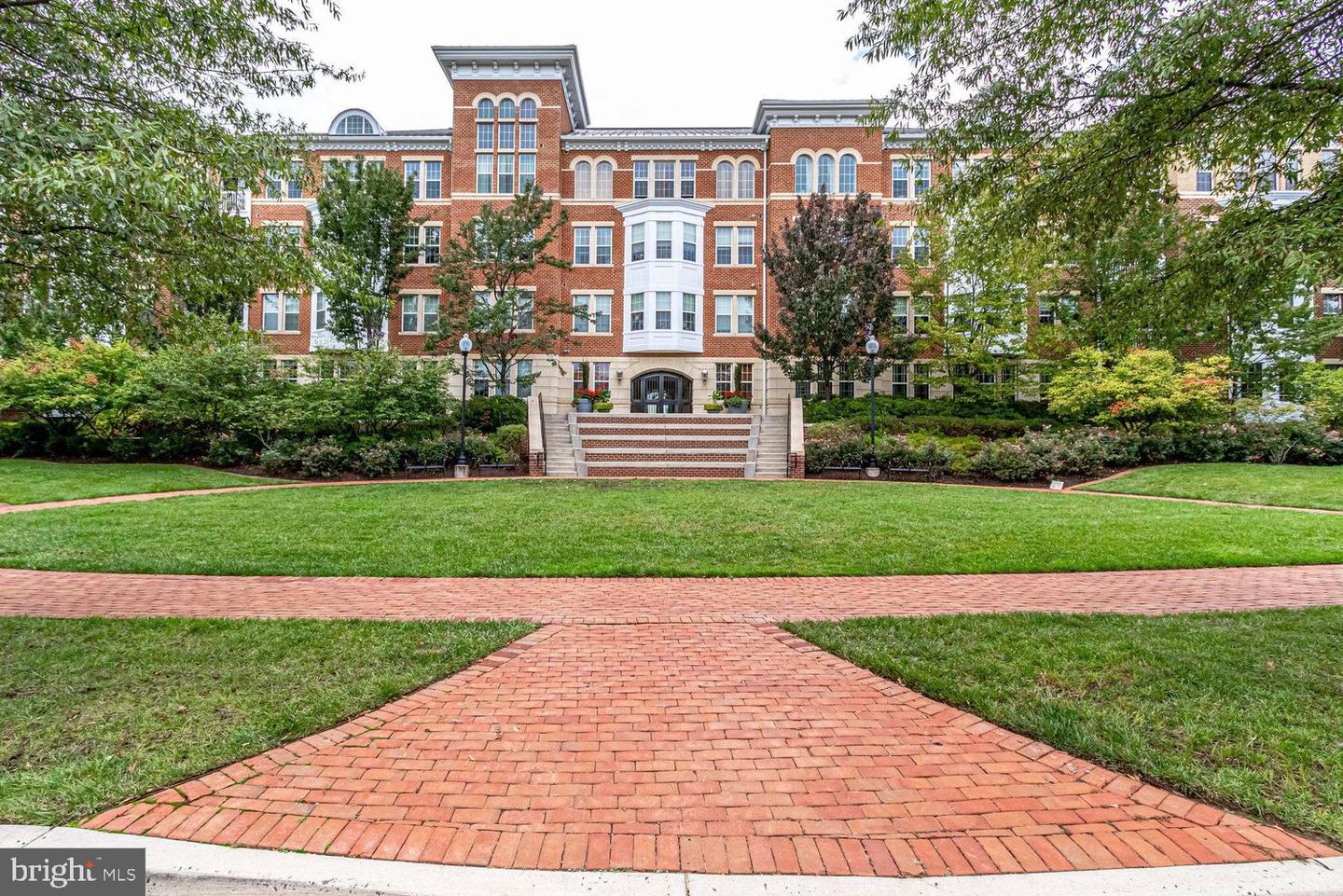 400 CAMERON STATION BLVD #117, ALEXANDRIA, Virginia 22304, 1 Bedroom Bedrooms, ,1 BathroomBathrooms,Residential,For sale,400 CAMERON STATION BLVD #117,VAAX2054830 MLS # VAAX2054830
