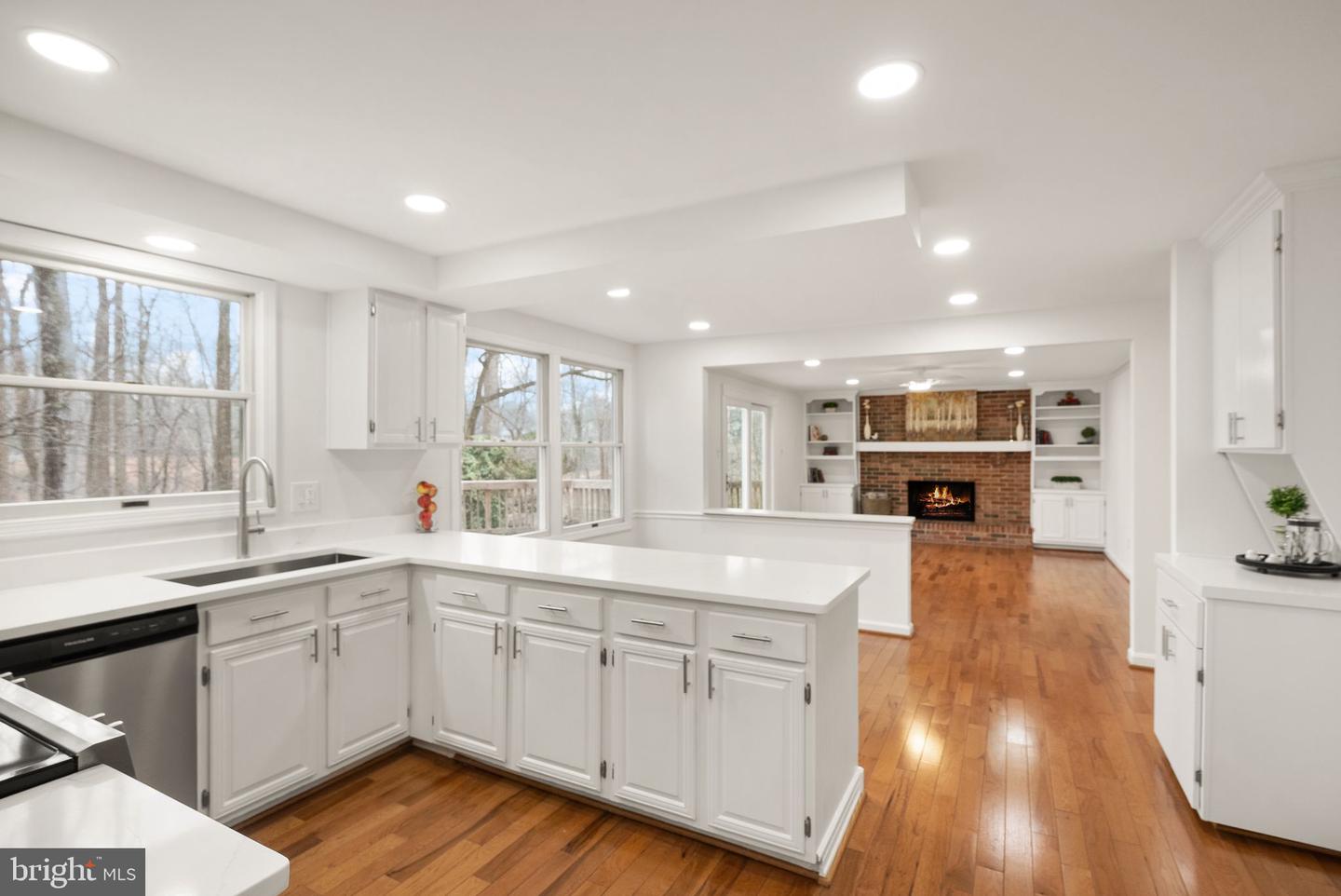 8461 RUSHING CREEK CT, SPRINGFIELD, Virginia 22153, 4 Bedrooms Bedrooms, ,2 BathroomsBathrooms,Residential,For sale,8461 RUSHING CREEK CT,VAFX2294316 MLS # VAFX2294316