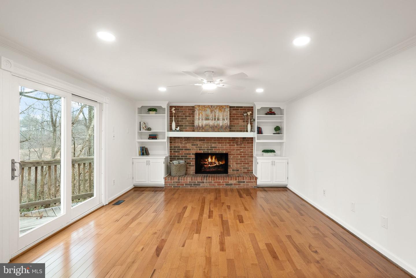 8461 RUSHING CREEK CT, SPRINGFIELD, Virginia 22153, 4 Bedrooms Bedrooms, ,2 BathroomsBathrooms,Residential,For sale,8461 RUSHING CREEK CT,VAFX2294316 MLS # VAFX2294316