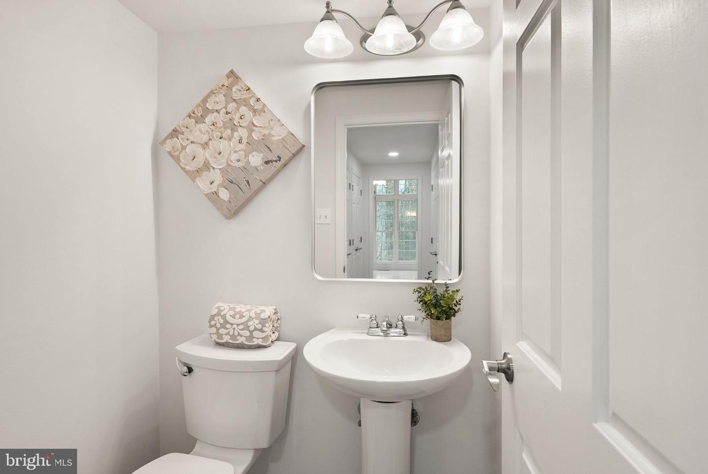 8461 RUSHING CREEK CT, SPRINGFIELD, Virginia 22153, 4 Bedrooms Bedrooms, ,2 BathroomsBathrooms,Residential,For sale,8461 RUSHING CREEK CT,VAFX2294316 MLS # VAFX2294316