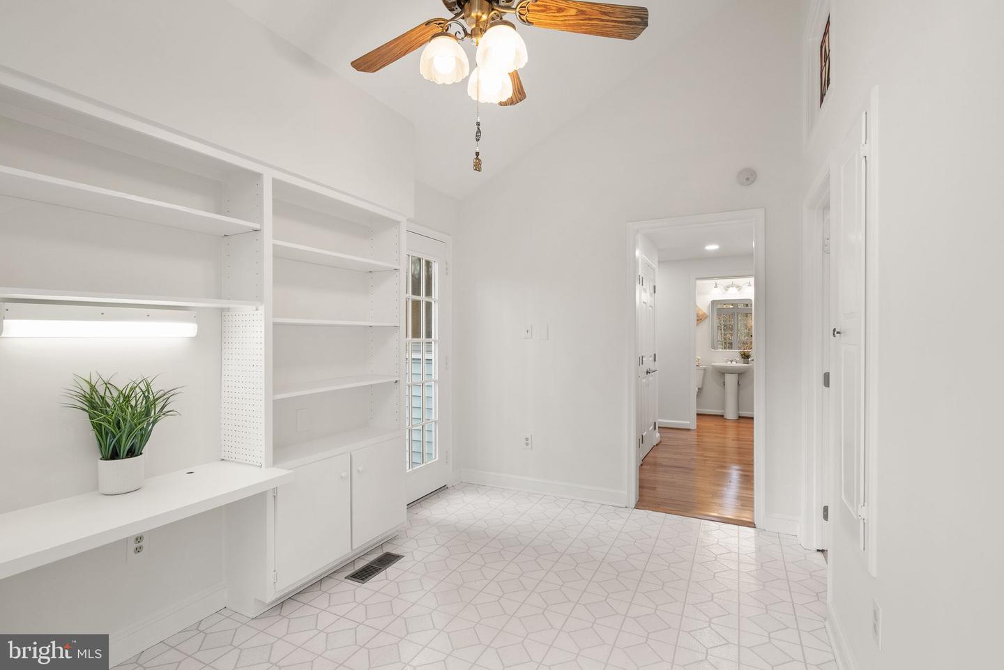 8461 RUSHING CREEK CT, SPRINGFIELD, Virginia 22153, 4 Bedrooms Bedrooms, ,2 BathroomsBathrooms,Residential,For sale,8461 RUSHING CREEK CT,VAFX2294316 MLS # VAFX2294316