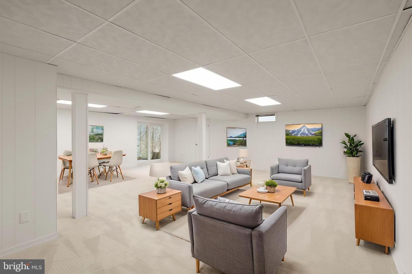 8461 RUSHING CREEK CT, SPRINGFIELD, Virginia 22153, 4 Bedrooms Bedrooms, ,2 BathroomsBathrooms,Residential,For sale,8461 RUSHING CREEK CT,VAFX2294316 MLS # VAFX2294316