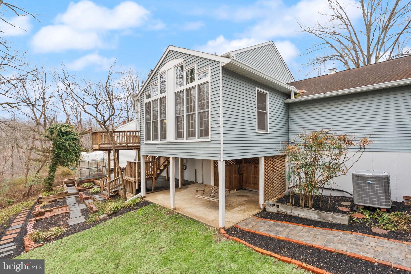 8461 RUSHING CREEK CT, SPRINGFIELD, Virginia 22153, 4 Bedrooms Bedrooms, ,2 BathroomsBathrooms,Residential,For sale,8461 RUSHING CREEK CT,VAFX2294316 MLS # VAFX2294316