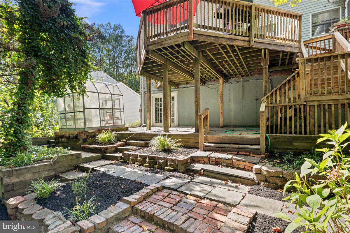 8461 RUSHING CREEK CT, SPRINGFIELD, Virginia 22153, 4 Bedrooms Bedrooms, ,2 BathroomsBathrooms,Residential,For sale,8461 RUSHING CREEK CT,VAFX2294316 MLS # VAFX2294316