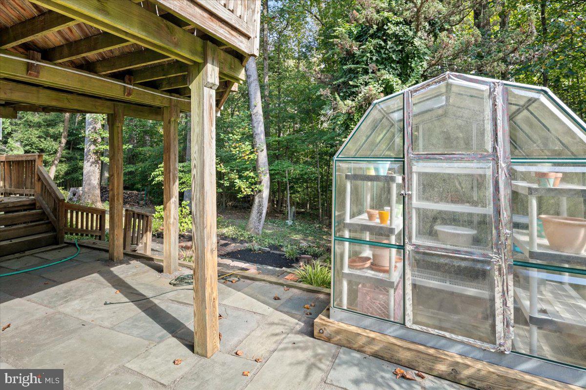 8461 RUSHING CREEK CT, SPRINGFIELD, Virginia 22153, 4 Bedrooms Bedrooms, ,2 BathroomsBathrooms,Residential,For sale,8461 RUSHING CREEK CT,VAFX2294316 MLS # VAFX2294316