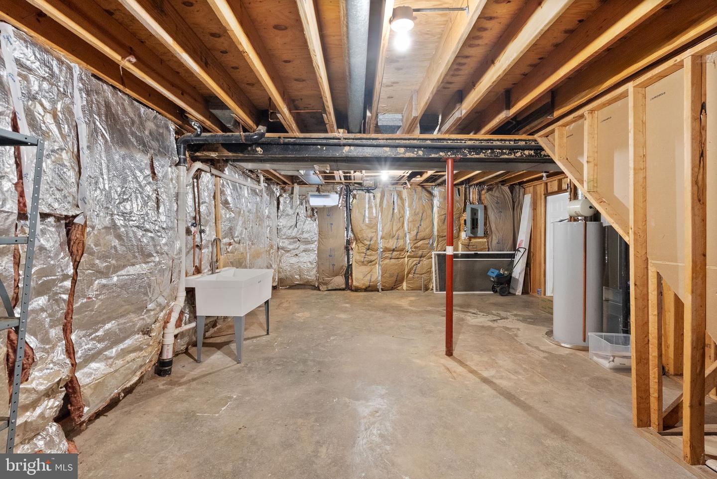 8461 RUSHING CREEK CT, SPRINGFIELD, Virginia 22153, 4 Bedrooms Bedrooms, ,2 BathroomsBathrooms,Residential,For sale,8461 RUSHING CREEK CT,VAFX2294316 MLS # VAFX2294316