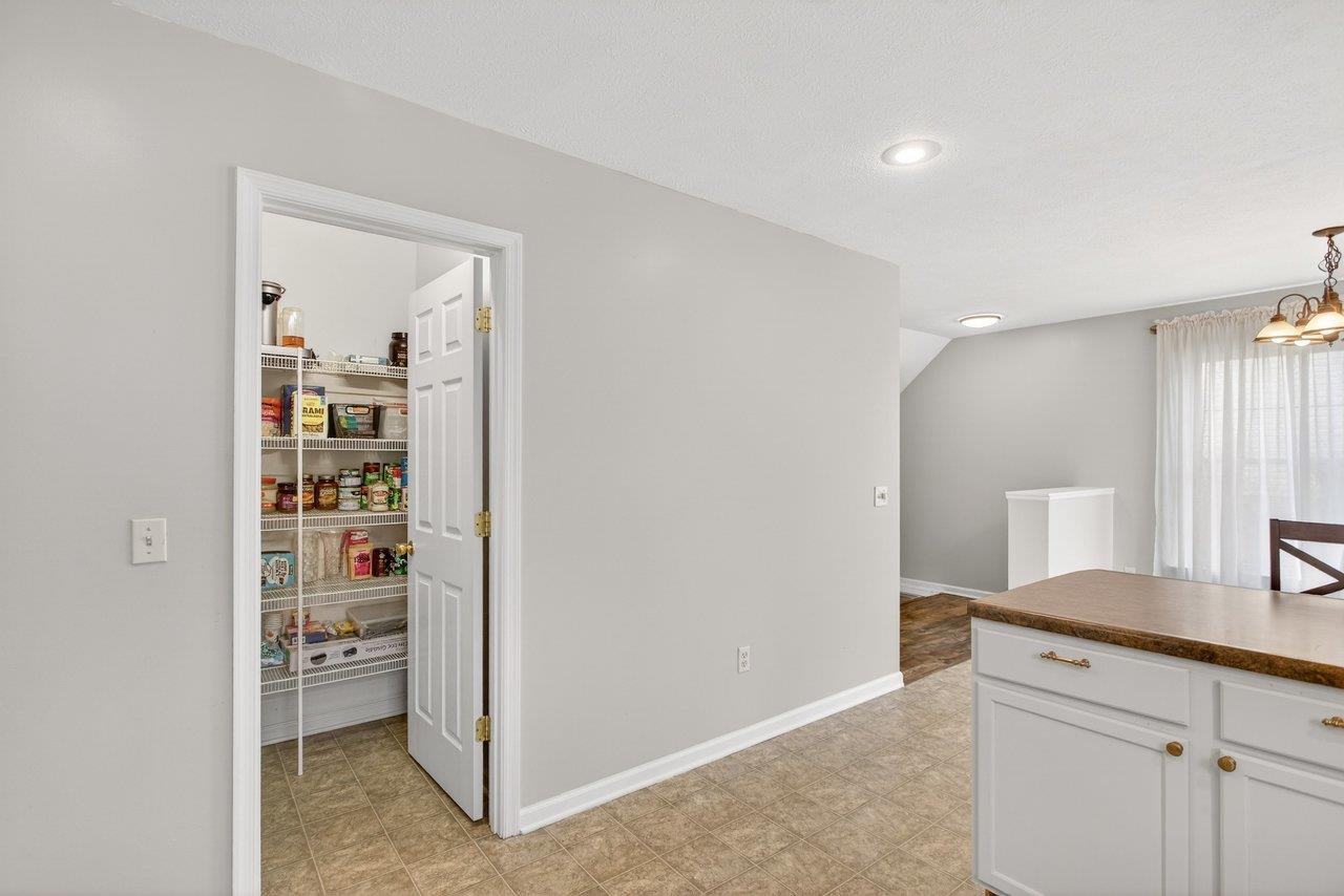 573 POINTE DR, HARRISONBURG, Virginia 22801, 3 Bedrooms Bedrooms, ,2 BathroomsBathrooms,Residential,573 POINTE DR,673953 MLS # 673953