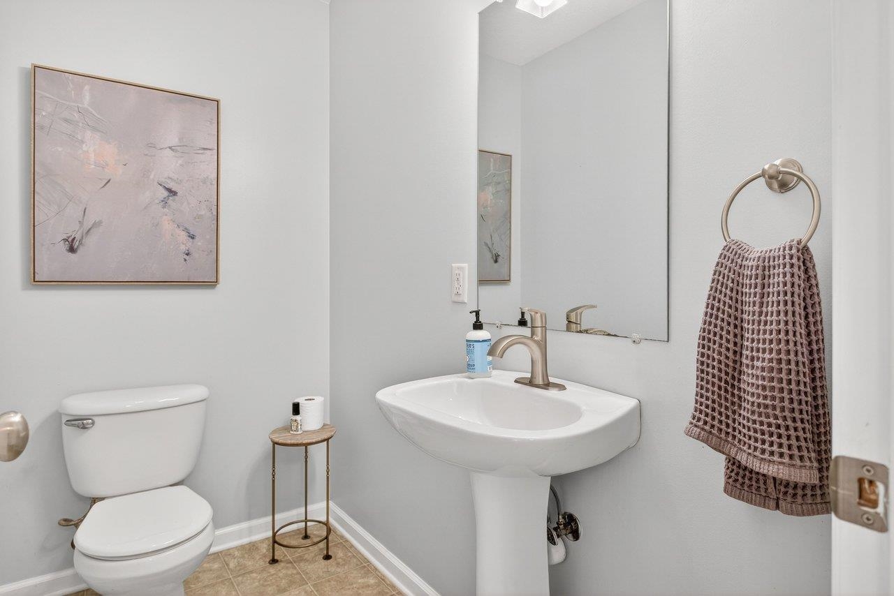 573 POINTE DR, HARRISONBURG, Virginia 22801, 3 Bedrooms Bedrooms, ,2 BathroomsBathrooms,Residential,573 POINTE DR,673953 MLS # 673953