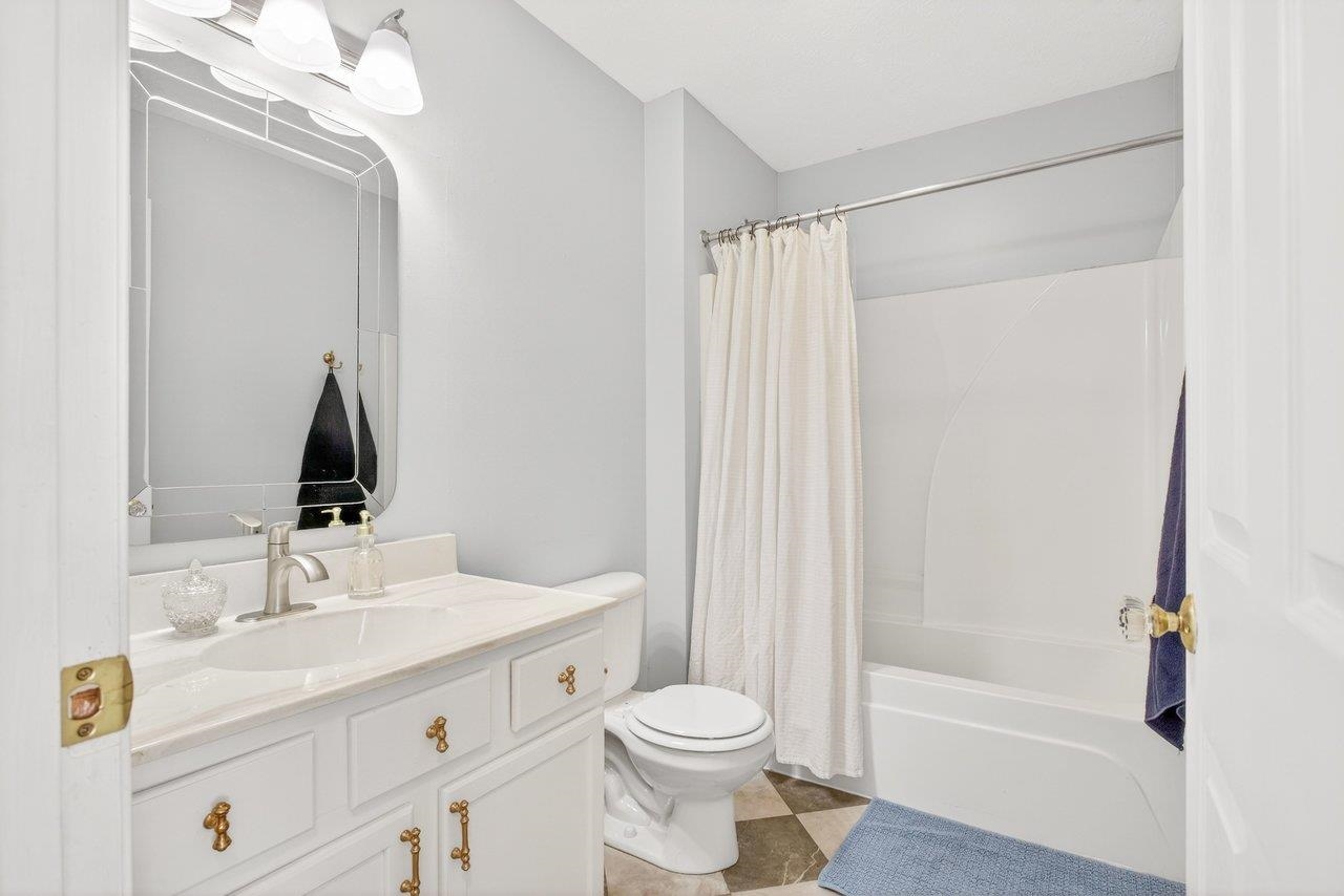 573 POINTE DR, HARRISONBURG, Virginia 22801, 3 Bedrooms Bedrooms, ,2 BathroomsBathrooms,Residential,573 POINTE DR,673953 MLS # 673953