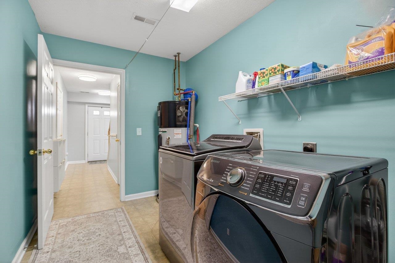 573 POINTE DR, HARRISONBURG, Virginia 22801, 3 Bedrooms Bedrooms, ,2 BathroomsBathrooms,Residential,573 POINTE DR,673953 MLS # 673953