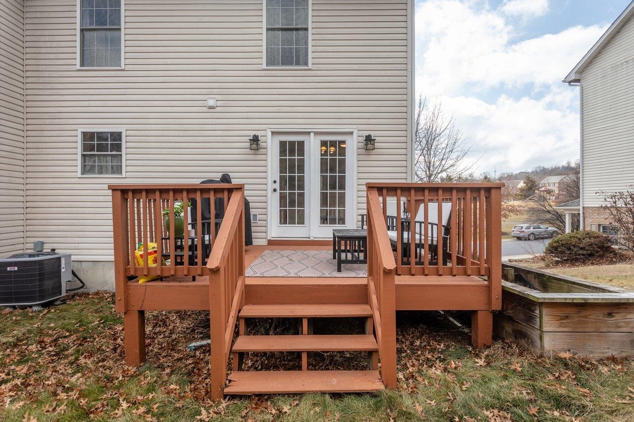 573 POINTE DR, HARRISONBURG, Virginia 22801, 3 Bedrooms Bedrooms, ,2 BathroomsBathrooms,Residential,573 POINTE DR,673953 MLS # 673953