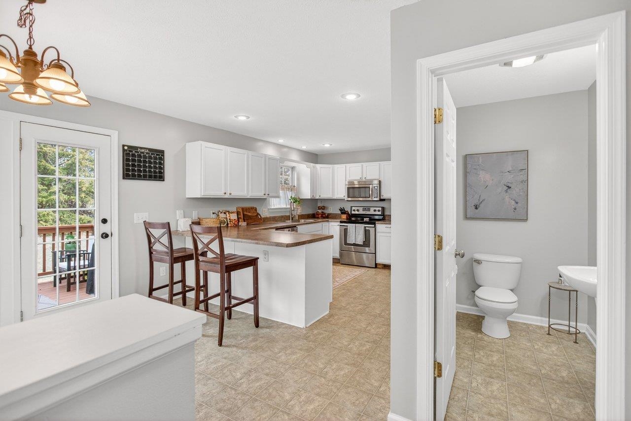 573 POINTE DR, HARRISONBURG, Virginia 22801, 3 Bedrooms Bedrooms, ,2 BathroomsBathrooms,Residential,573 POINTE DR,673953 MLS # 673953