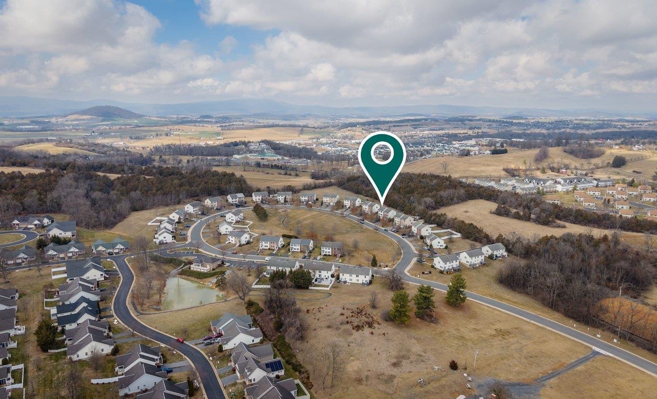 573 POINTE DR, HARRISONBURG, Virginia 22801, 3 Bedrooms Bedrooms, ,2 BathroomsBathrooms,Residential,573 POINTE DR,673953 MLS # 673953