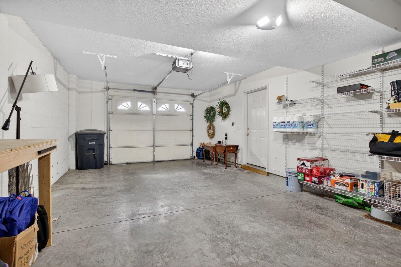 573 POINTE DR, HARRISONBURG, Virginia 22801, 3 Bedrooms Bedrooms, ,2 BathroomsBathrooms,Residential,573 POINTE DR,673953 MLS # 673953