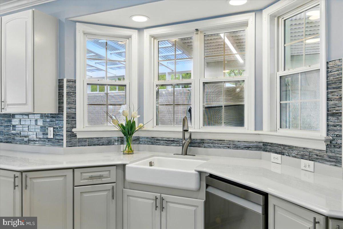 26 SENTINEL RIDGE LN, STAFFORD, Virginia 22554, 6 Bedrooms Bedrooms, ,5 BathroomsBathrooms,Residential,For sale,26 SENTINEL RIDGE LN,VAST2046652 MLS # VAST2046652