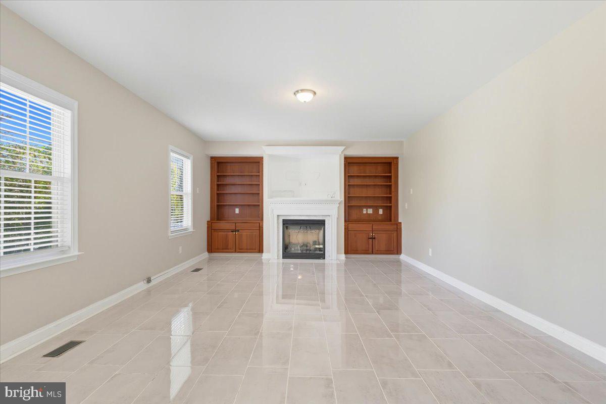 26 SENTINEL RIDGE LN, STAFFORD, Virginia 22554, 6 Bedrooms Bedrooms, ,5 BathroomsBathrooms,Residential,For sale,26 SENTINEL RIDGE LN,VAST2046652 MLS # VAST2046652