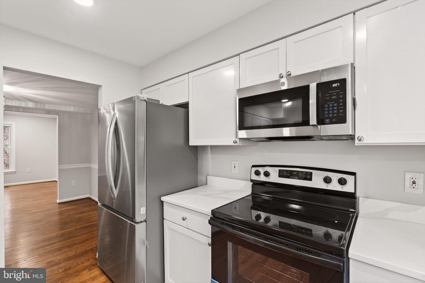 8219 DOCTOR CRAIK CT, ALEXANDRIA, Virginia 22306, 3 Bedrooms Bedrooms, ,3 BathroomsBathrooms,Residential,For sale,8219 DOCTOR CRAIK CT,VAFX2294322 MLS # VAFX2294322