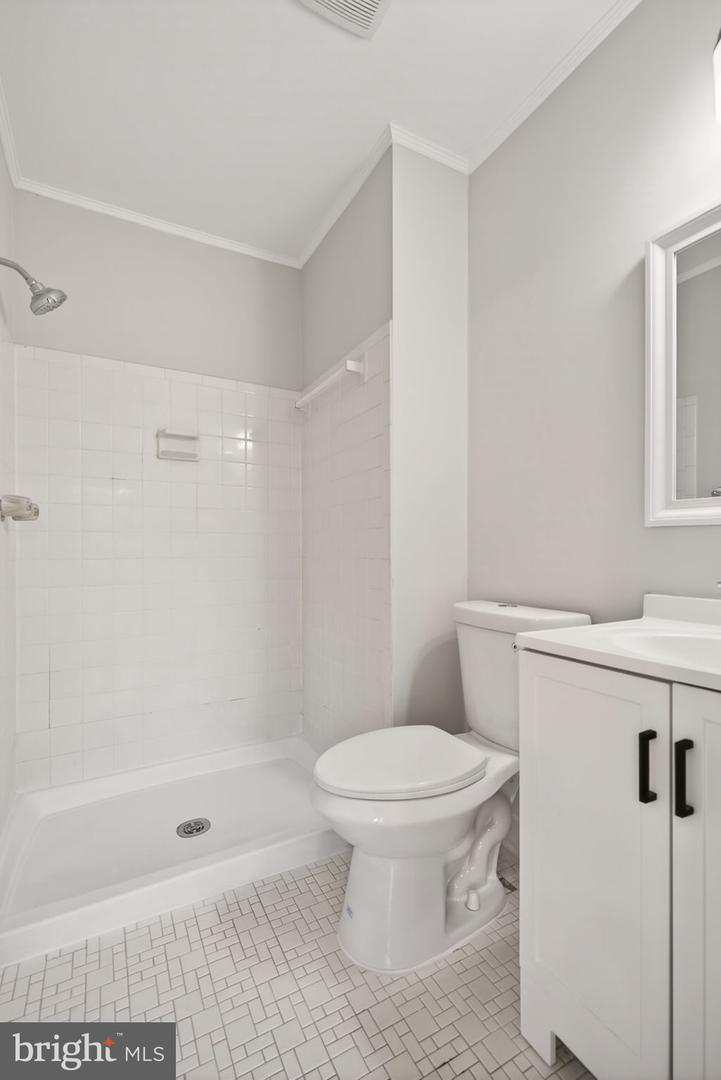 8219 DOCTOR CRAIK CT, ALEXANDRIA, Virginia 22306, 3 Bedrooms Bedrooms, ,3 BathroomsBathrooms,Residential,For sale,8219 DOCTOR CRAIK CT,VAFX2294322 MLS # VAFX2294322