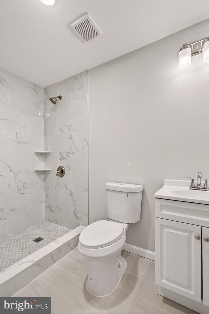 8219 DOCTOR CRAIK CT, ALEXANDRIA, Virginia 22306, 3 Bedrooms Bedrooms, ,3 BathroomsBathrooms,Residential,For sale,8219 DOCTOR CRAIK CT,VAFX2294322 MLS # VAFX2294322