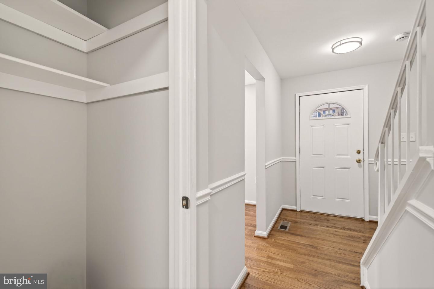 8219 DOCTOR CRAIK CT, ALEXANDRIA, Virginia 22306, 3 Bedrooms Bedrooms, ,3 BathroomsBathrooms,Residential,For sale,8219 DOCTOR CRAIK CT,VAFX2294322 MLS # VAFX2294322