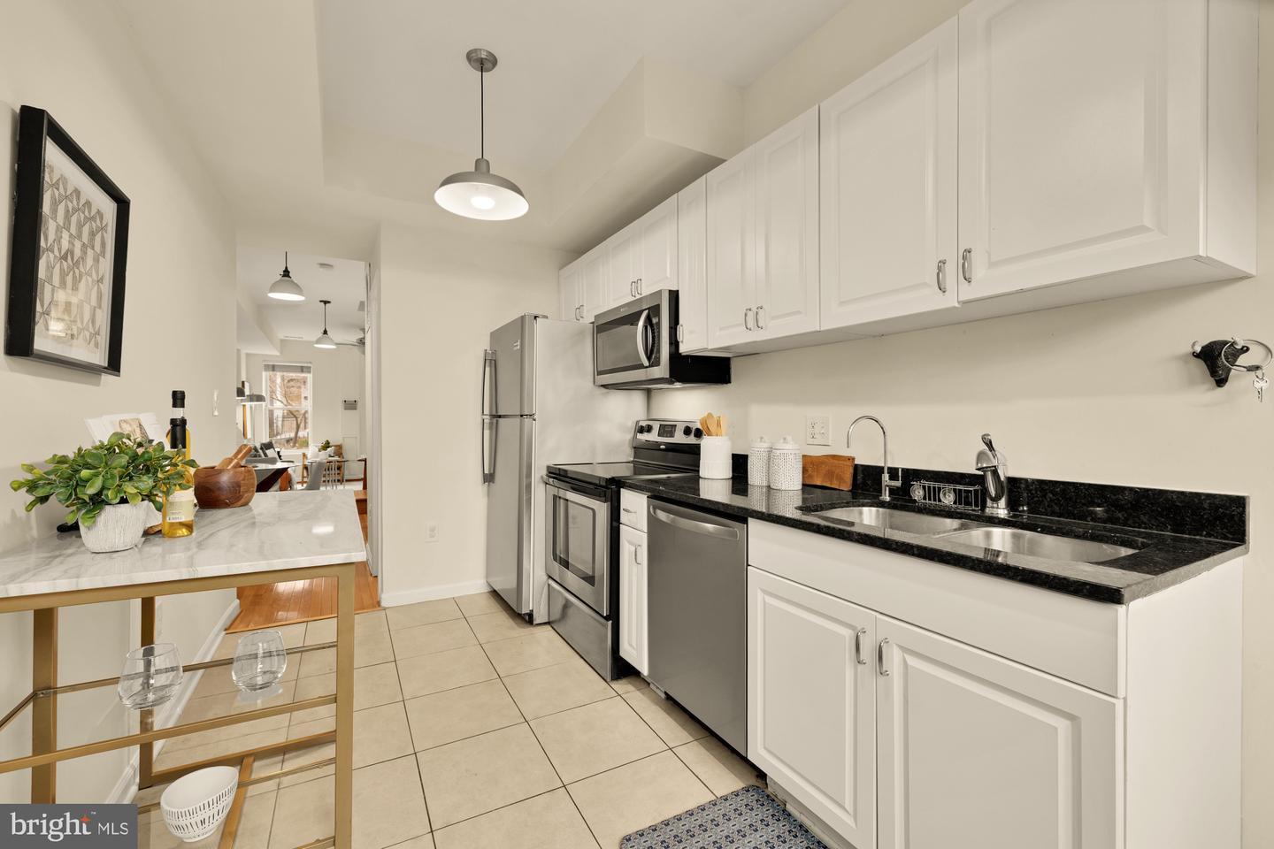 909 8TH ST NE, WASHINGTON, District Of Columbia 20002, 2 Bedrooms Bedrooms, ,1 BathroomBathrooms,Residential,For sale,909 8TH ST NE,DCDC2249194 MLS # DCDC2249194