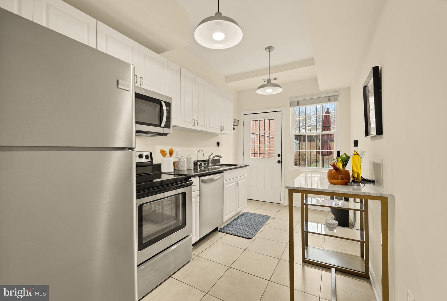 909 8TH ST NE, WASHINGTON, District Of Columbia 20002, 2 Bedrooms Bedrooms, ,1 BathroomBathrooms,Residential,For sale,909 8TH ST NE,DCDC2249194 MLS # DCDC2249194