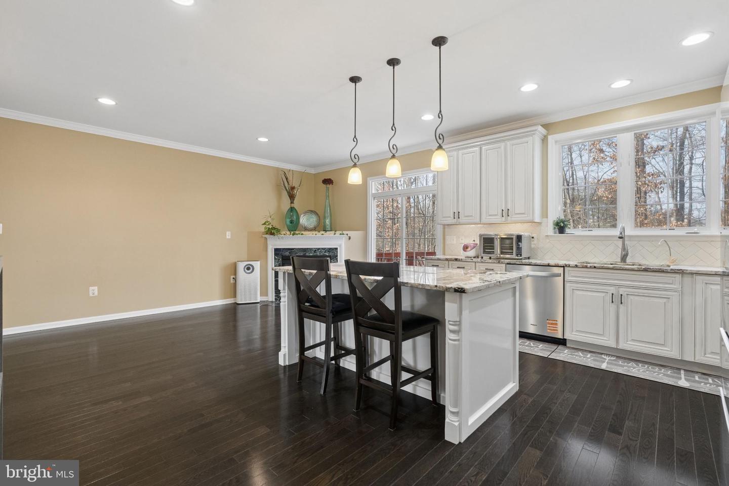 12638 HERON RIDGE DR, FAIRFAX, Virginia 22030, 3 Bedrooms Bedrooms, ,3 BathroomsBathrooms,Residential,For sale,12638 HERON RIDGE DR,VAFX2294392 MLS # VAFX2294392