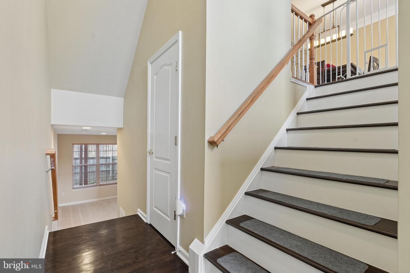 12638 HERON RIDGE DR, FAIRFAX, Virginia 22030, 3 Bedrooms Bedrooms, ,3 BathroomsBathrooms,Residential,For sale,12638 HERON RIDGE DR,VAFX2294392 MLS # VAFX2294392