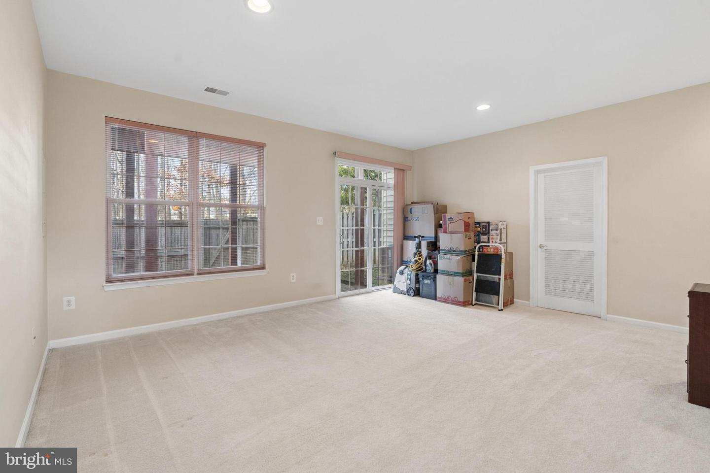 12638 HERON RIDGE DR, FAIRFAX, Virginia 22030, 3 Bedrooms Bedrooms, ,3 BathroomsBathrooms,Residential,For sale,12638 HERON RIDGE DR,VAFX2294392 MLS # VAFX2294392