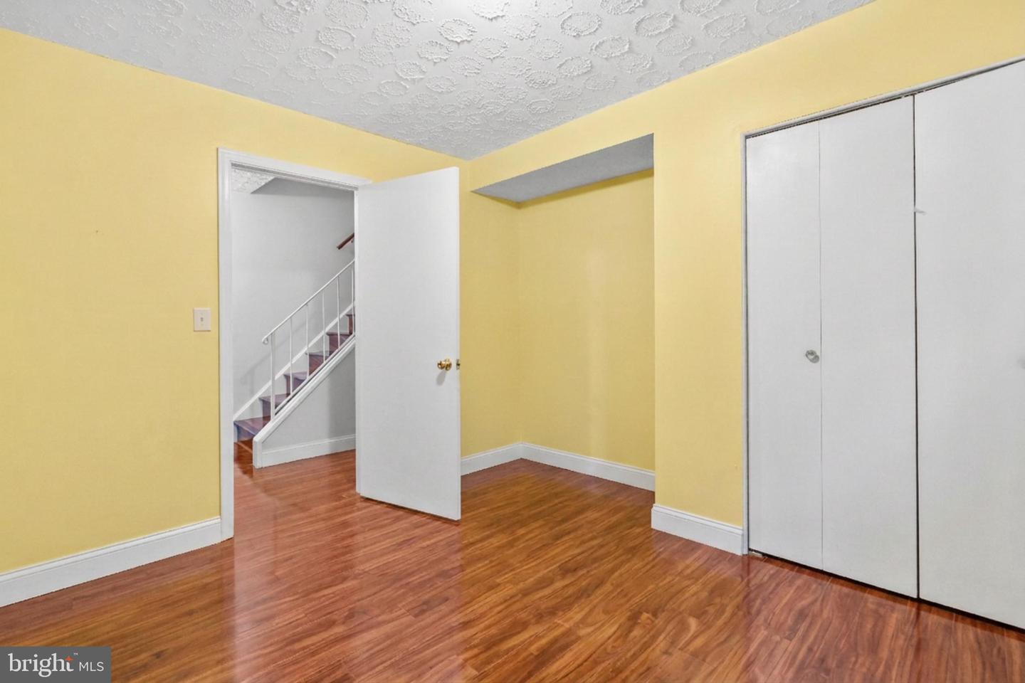 7858 SNEAD LN, FALLS CHURCH, Virginia 22043, 3 Bedrooms Bedrooms, ,2 BathroomsBathrooms,Residential,For sale,7858 SNEAD LN,VAFX2294412 MLS # VAFX2294412 7858 SNEAD LN, FALLS CHURCH, Virginia 22043, 3 Bedrooms Bedrooms, ,2 BathroomsBathrooms,Residential,For sale,7858 SNEAD LN,VAFX2294412 MLS # VAFX2294412