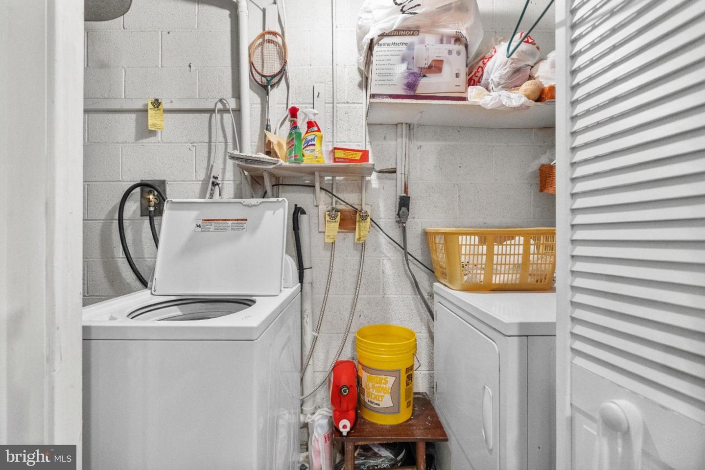 7858 SNEAD LN, FALLS CHURCH, Virginia 22043, 3 Bedrooms Bedrooms, ,2 BathroomsBathrooms,Residential,For sale,7858 SNEAD LN,VAFX2294412 MLS # VAFX2294412 7858 SNEAD LN, FALLS CHURCH, Virginia 22043, 3 Bedrooms Bedrooms, ,2 BathroomsBathrooms,Residential,For sale,7858 SNEAD LN,VAFX2294412 MLS # VAFX2294412