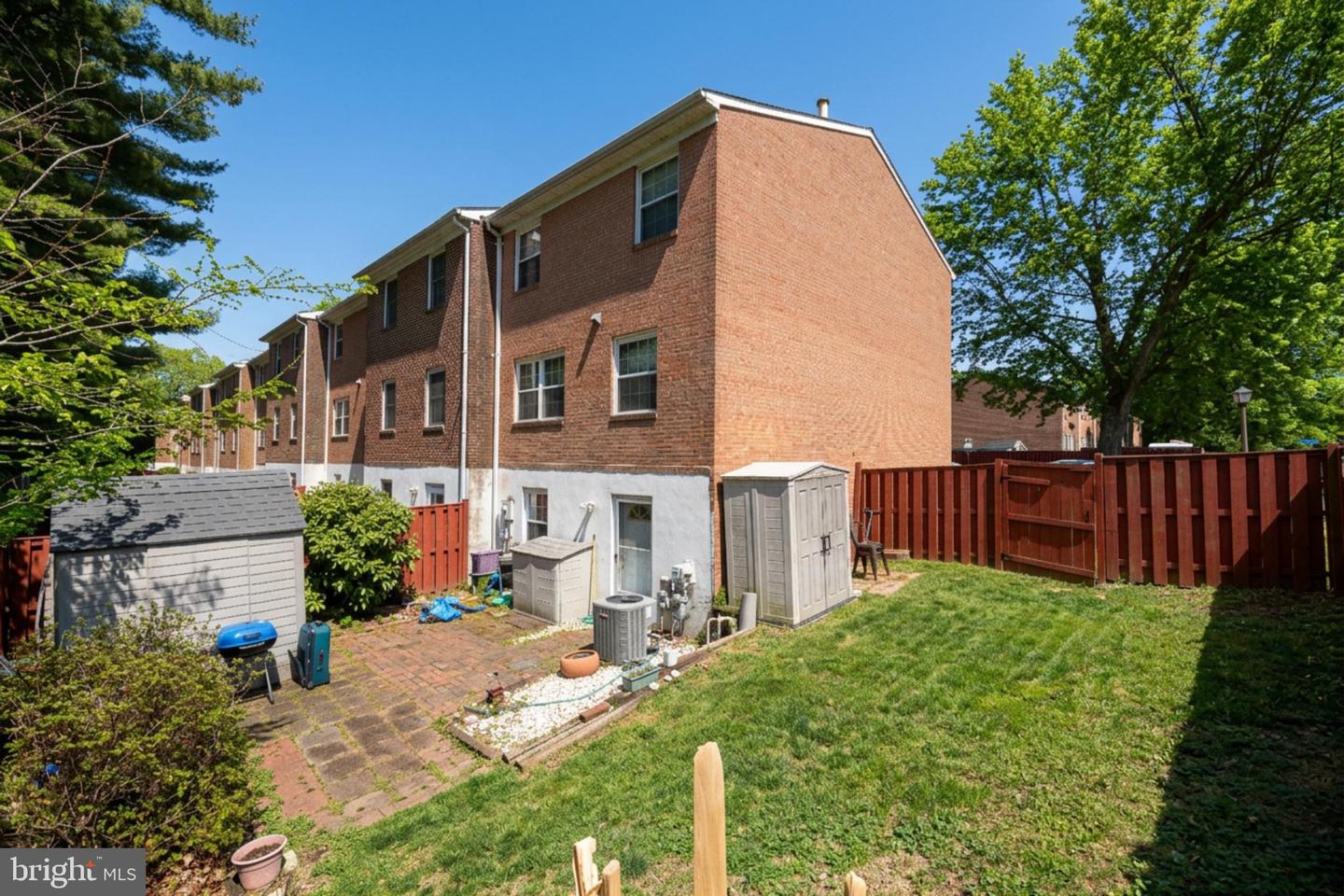 7858 SNEAD LN, FALLS CHURCH, Virginia 22043, 3 Bedrooms Bedrooms, ,2 BathroomsBathrooms,Residential,For sale,7858 SNEAD LN,VAFX2294412 MLS # VAFX2294412 7858 SNEAD LN, FALLS CHURCH, Virginia 22043, 3 Bedrooms Bedrooms, ,2 BathroomsBathrooms,Residential,For sale,7858 SNEAD LN,VAFX2294412 MLS # VAFX2294412