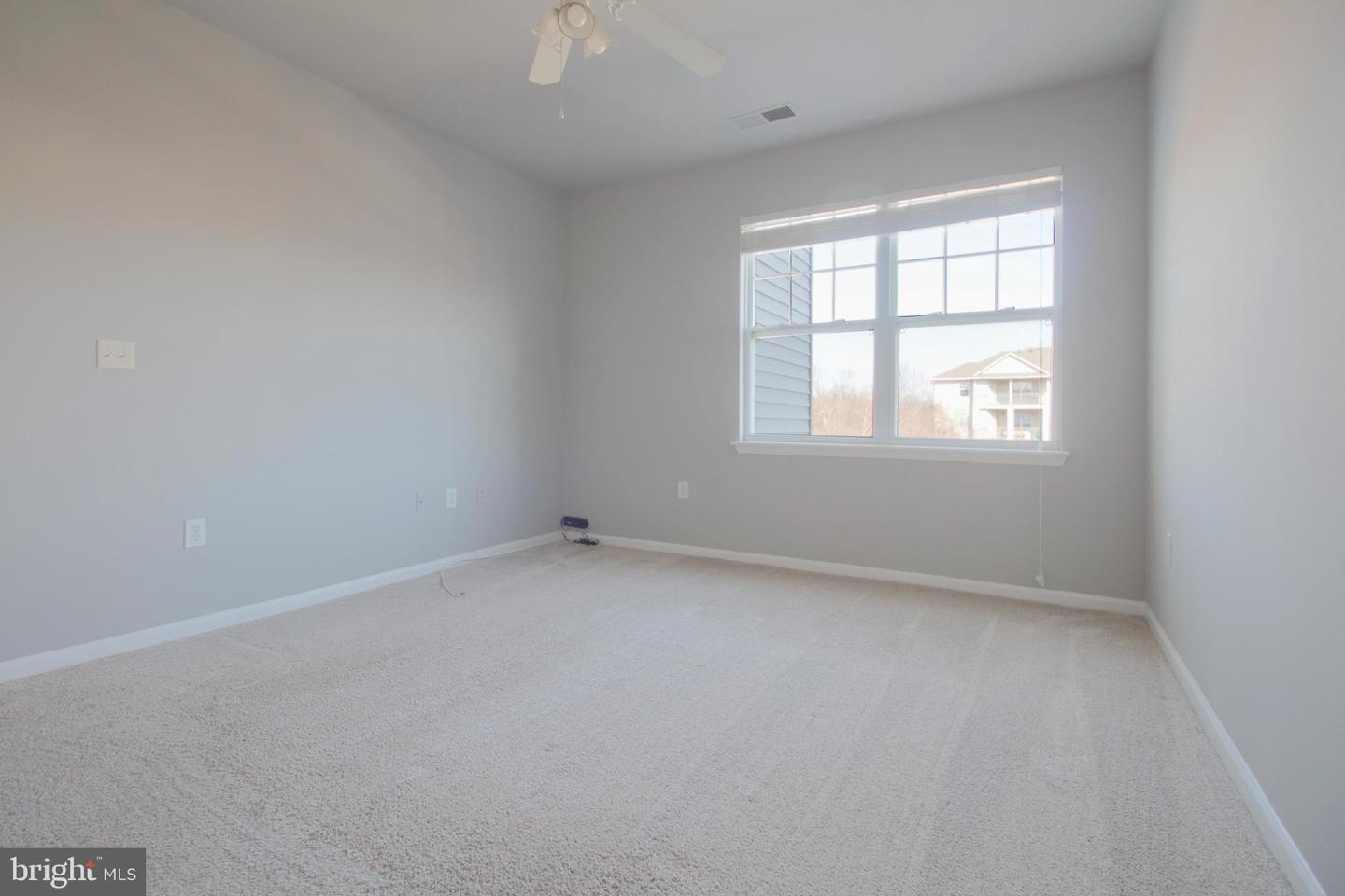 12140 GARDEN GROVE CIR #301, FAIRFAX, Virginia 22030, 2 Bedrooms Bedrooms, ,2 BathroomsBathrooms,Residential,For sale,12140 GARDEN GROVE CIR #301,VAFX2294414 MLS # VAFX2294414