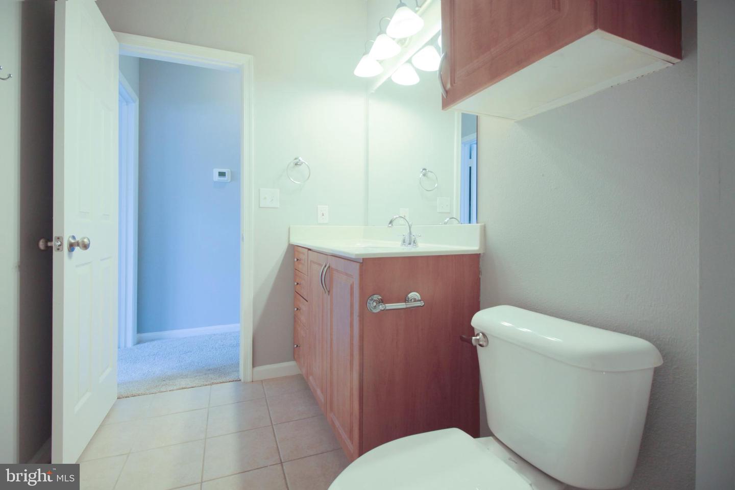 12140 GARDEN GROVE CIR #301, FAIRFAX, Virginia 22030, 2 Bedrooms Bedrooms, ,2 BathroomsBathrooms,Residential,For sale,12140 GARDEN GROVE CIR #301,VAFX2294414 MLS # VAFX2294414