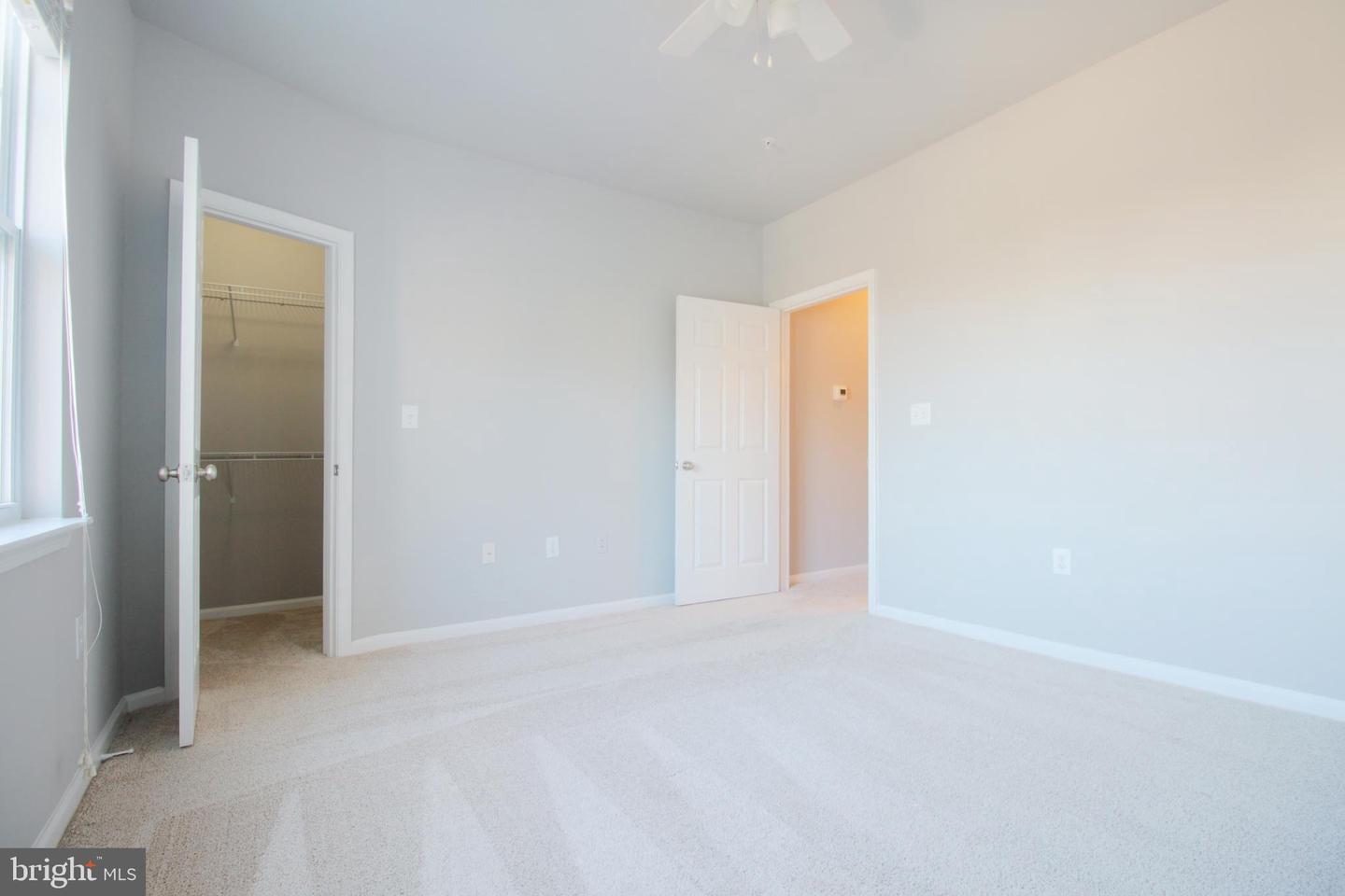 12140 GARDEN GROVE CIR #301, FAIRFAX, Virginia 22030, 2 Bedrooms Bedrooms, ,2 BathroomsBathrooms,Residential,For sale,12140 GARDEN GROVE CIR #301,VAFX2294414 MLS # VAFX2294414