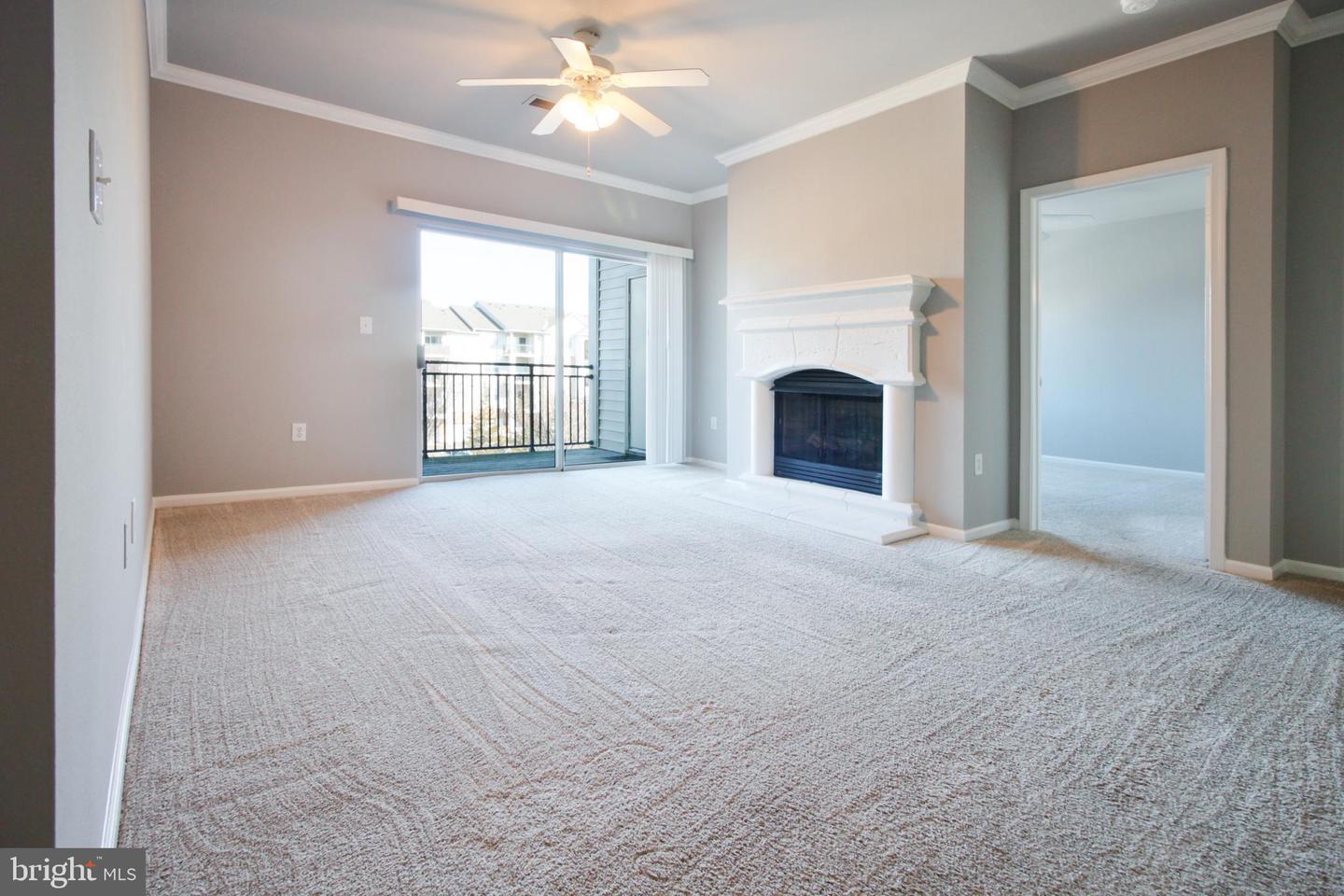 12140 GARDEN GROVE CIR #301, FAIRFAX, Virginia 22030, 2 Bedrooms Bedrooms, ,2 BathroomsBathrooms,Residential,For sale,12140 GARDEN GROVE CIR #301,VAFX2294414 MLS # VAFX2294414