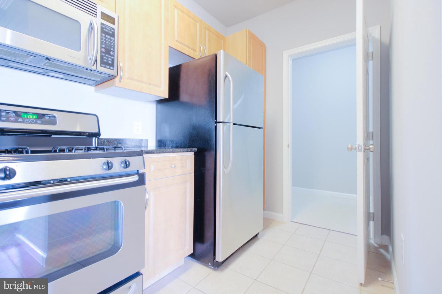 12140 GARDEN GROVE CIR #301, FAIRFAX, Virginia 22030, 2 Bedrooms Bedrooms, ,2 BathroomsBathrooms,Residential,For sale,12140 GARDEN GROVE CIR #301,VAFX2294414 MLS # VAFX2294414